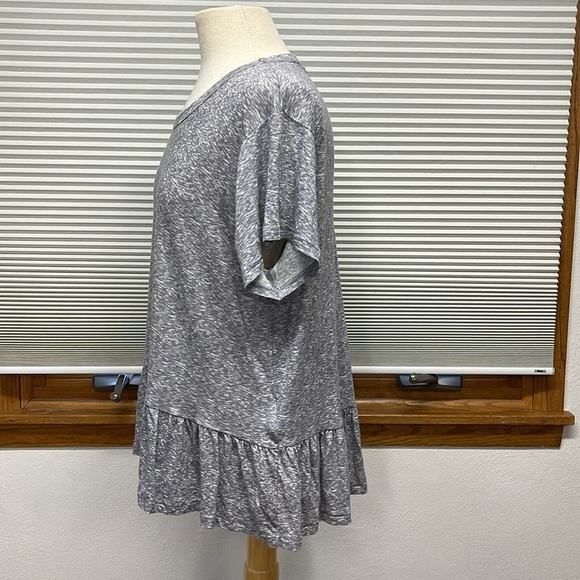 Calvin Klein Jeans NWT Gray Cold Stone Heather Peplum T-shirt Size Large - Picture 7 of 14